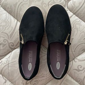 Black Dr. Scholls slip ons